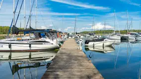 Łabędzi Ostrów i jezioro Kisajno przed Majówką - zdjęcie 4