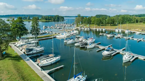 Przystań Nautica z lotu ptaka, lipcowy poranek, 2025 r.