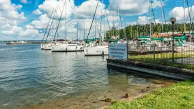 Niedzielny poranek w porcie AZS Wilkasy nad Niegocinem, lipiec 2025 r. - zdjęcie 9