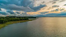 Wieczorne kadry nad jeziorem Święcajty w Ogonkach, sierpień 2025 r. - zdjęcie 12