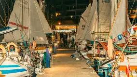 XXVI Zlot Klubu Jacht Oldtimer - nocne podniesienie żagli 2025 - zdjęcie 18