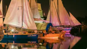 XXVI Zlot Klubu Jacht Oldtimer - nocne podniesienie żagli 2025 - zdjęcie 8