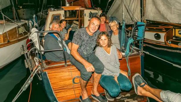 XXVI Zlot Klubu Jacht Oldtimer - nocne podniesienie żagli 2025 - zdjęcie 4