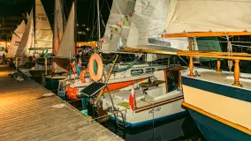 XXVI Zlot Klubu Jacht Oldtimer - nocne podniesienie żagli 2025 - zdjęcie 21