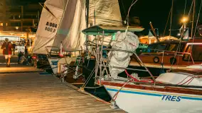 XXVI Zlot Klubu Jacht Oldtimer - nocne podniesienie żagli 2025 - zdjęcie 26