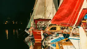 XXVI Zlot Klubu Jacht Oldtimer - nocne podniesienie żagli 2025 - zdjęcie 50