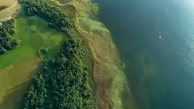 Mamry, Węgorapa i Węgorzewo w tle z drona, sierpień 2025 r. - zdjęcie 10