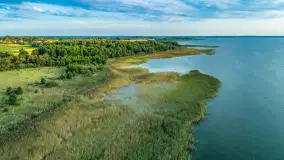 Mamry, Węgorapa i Węgorzewo w tle z drona, sierpień 2025 r. - zdjęcie 13