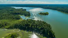 Jezioro Nidzkie przy porcie Pod Dębem, Ruciane-Nida, sierpień 2025 r. - zdjęcie 8