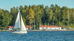 Żagle i ruch na jeziorze Kisajno, ostatnie dni lata, wrzesień 2025 r. - zdjęcie 46