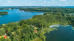 Jezioro Kisajno i port Łabędzi Ostrów na początku września 2025 r. z drona - zdjęcie 30