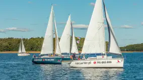 Jezioro Kisajno pełne jachtów, trwa żeglarski wrzesień 2025 - zdjęcie 40