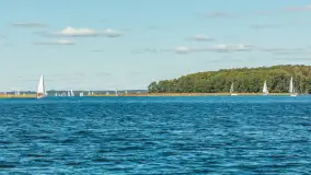 Jezioro Kisajno pełne jachtów, trwa żeglarski wrzesień 2025 - zdjęcie 39