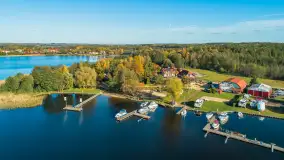 Jezioro Święcajty i Ognisty Ptak z drona, jesień 2025 r.