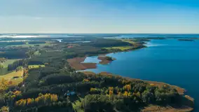 Jezioro Święcajty i Ognisty Ptak z drona, jesień 2025 r. - zdjęcie 6