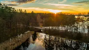 Zachód słońca nad jeziorem Gołdopiwo z drona, listopad 2025 r. - zdjęcie 33