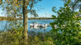 Łabędzi Ostrów i jezioro Kisajno w jesiennym wydaniu - zdjęcie 25