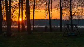 Zachód słońca nad jeziorem Bocznym w Rydzewie, listopad 2025 r. - zdjęcie 10