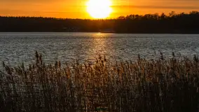 Zimowy zachód słońca nad jeziorem Kisajno, styczeń 2025 r. - zdjęcie 13