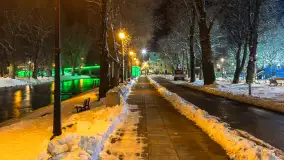 Nocne i zaśnieżone Giżycko, listopad 2025 r. - zdjęcie 8