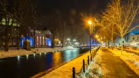 Nocne i zaśnieżone Giżycko, listopad 2025 r. - zdjęcie 27