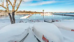 Zimowa sceneria w AZS Wilkasy nad Niegocinem, grudzień 2025 r. - zdjęcie 23