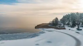 Niegocin skuty lodem w okowach zimowych mgieł, styczeń 2026  - zdjęcie 14