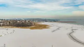 Niegocin skuty lodem w okowach zimowych mgieł, styczeń 2026  - zdjęcie 8