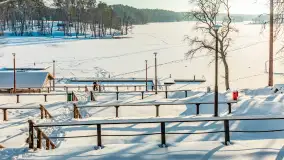 Wodnik nad jeziorem Nidzkim w zimowej scenerii, styczeń 2026 r. - zdjęcie 24