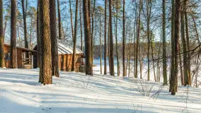 Wodnik nad jeziorem Nidzkim w zimowej scenerii, styczeń 2026 r. - zdjęcie 61