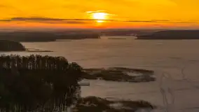 Zachód słońca nad jeziorem Kisajno z drona, Pierkunowo, luty 2026 r. - zdjęcie 14