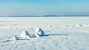 Marina Śniardwy i największe polskie jezioro w zimowej scenerii, styczeń 2026 r. - zdjęcie 6