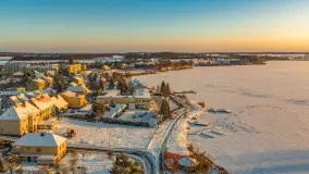 Zachód słońca nad jeziorem Ryńskim z drona, luty 2026 r. - zdjęcie 9