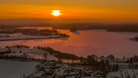 Zachód słońca nad jeziorem Ryńskim z drona, luty 2026 r. - zdjęcie 45