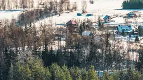 Jezioro Jędzelewo i Stare Juchy z lotu ptaka w zimowej scenerii, luty 2026 r. - zdjęcie 11