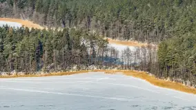 Wieś Sucholaski przy jeziorze Wydmińskim z zimowego lotu ptaka, luty 2026 r. - zdjęcie 28