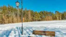 Zimowa wersja plaży w Starych Juchach, jezioro Jędzelewo - zdjęcie 8
