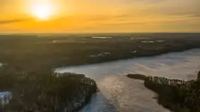 Przedwiośnie z drona nad jeziorem Ublik Mały, marzec 2026 r. - zdjęcie 10