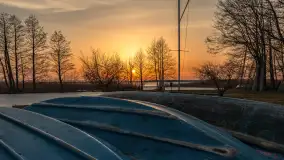 Zachód słońca nad jeziorem Mamry, port Rybaczówka Kal, marzec 2026 r. - zdjęcie 3