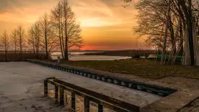 Zachód słońca nad jeziorem Mamry, port Rybaczówka Kal, marzec 2026 r. - zdjęcie 29