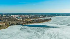Przedwiośnie w Ełku z drona, okolice ulicy Zamkowej, marzec 2026 r. - zdjęcie 44
