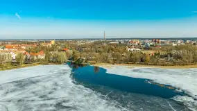 Przedwiośnie w Ełku z drona, okolice ulicy Zamkowej, marzec 2026 r. - zdjęcie 39