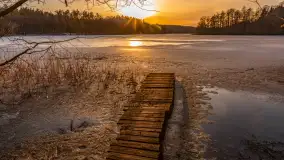 Zachód słońca nad jeziorem Ublik Mały, marzec 2026 r.