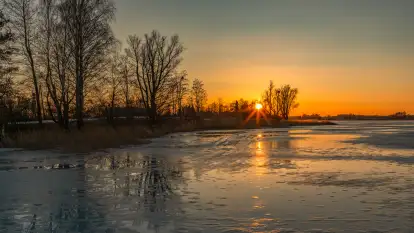 Zachód słońca nad jeziorem Kruklin, marzec 2026 r.