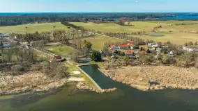 Port i wieś Popielno na wiosennych kadrach z drona, kwiecień 2026 r. - zdjęcie 8