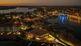 Końcówka dnia w Mikołajkach z drona, kwiecień 2026 r. - zdjęcie 25