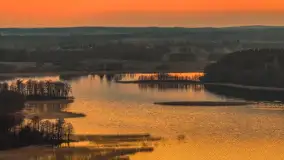 Zachód słońca nad jeziorem Kisajno, Pierkunowo, kwiecień 2026 r. - zdjęcie 22