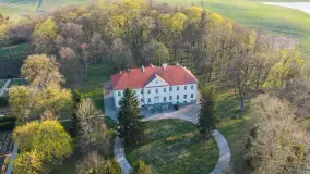 Pałac w Nakomiadach z lotu ptaka, kwiecień 2026 r. - zdjęcie 21