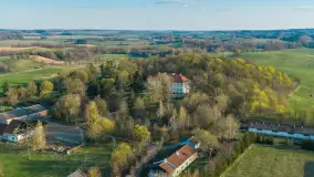 Pałac w Nakomiadach z lotu ptaka, kwiecień 2026 r. - zdjęcie 19