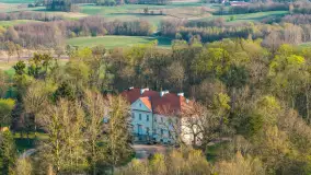 Pałac w Nakomiadach z lotu ptaka, kwiecień 2026 r. - zdjęcie 18